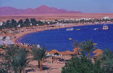 Sharm El Sheikh SS01: Sharm El Sheikh Program The ten-mile stretch of beach is surrounded by spectacular mountains and faces the stunning Red Sea.