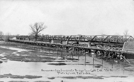 GALT - TRIVIA Sacramento Union April 14, 1907 Bridge-builders are at work putting in a temporary bridge across Dry Creek, immediately south of Galt, to replace the structure that went out a few weeks