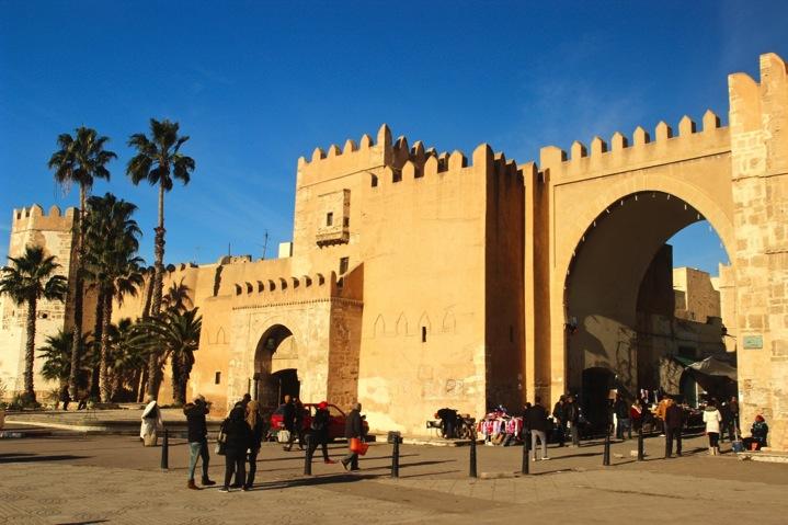 Sfax s Medına First built in 1306, the mammoth main gateway (known as Bab Diwan) into the Medina is one of Sfax's most prominent landmarks.
