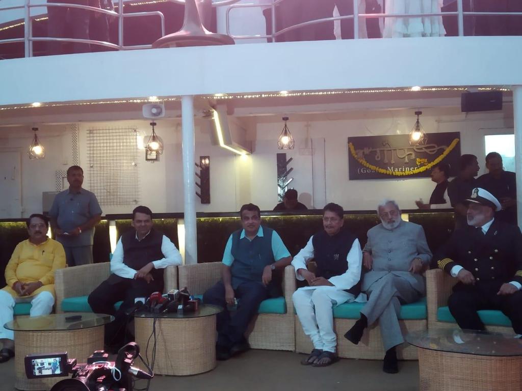 Interacting with the media on board the maiden voyage of Angriya, the Union Minister Shri Gadkari said that 100 cruises such as this will be started, giving a boost to Mumbai Goa connectivity.