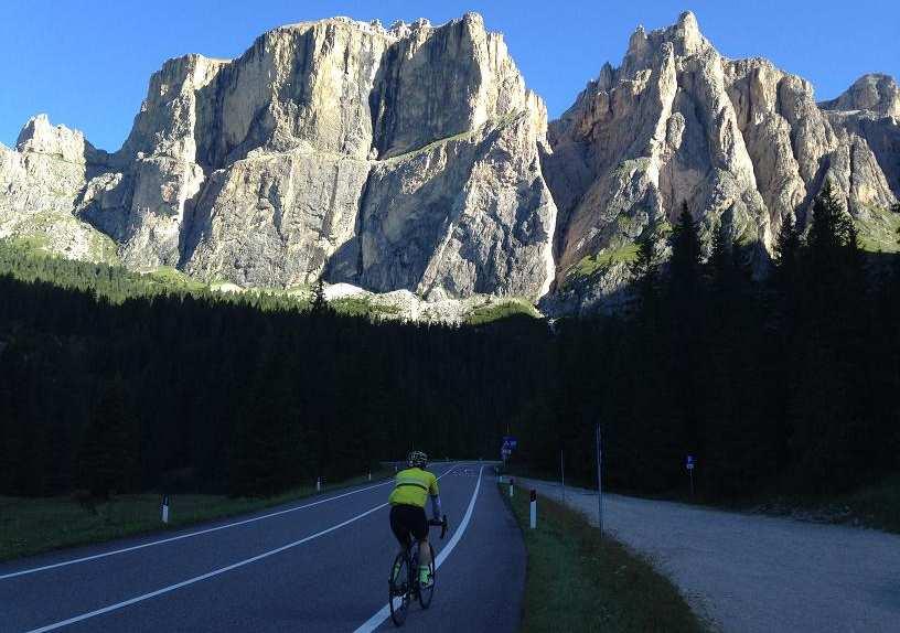 DOLOMITES in summer. Veneto, Dolomites & Lake Como! Welcome to the roads of cycling legends!