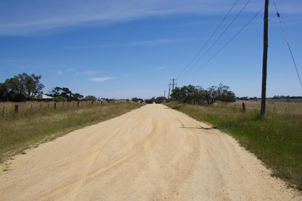 Existing Conditions 2.2.7 Barwarre Road Barwarre Road extends north-south from Barwon Heads Road near Belmont to Burvilles Road in Mount Duneed.