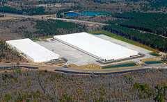 x 1,230ft.) warehouses Operative areas for 540,000 ft 2 (490ft.