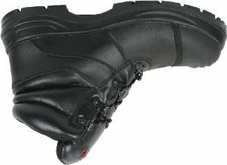 SAFETy FOOTWEAR SAFETy FOOTWEAR AVENGER S3 WR HRO SRC SAFETY BOOT Waterproof. Steel toe cap and protective midsole. Heavy duty bump cap for added durability.