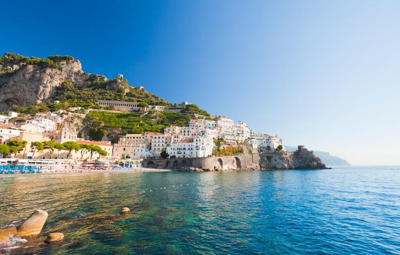 Fast boat tours Sail around Capri and then discover the magic beauty of the Amalfi Coast on one of our fast boats.