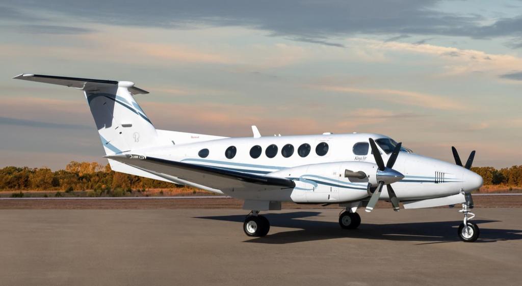INTERIOR DESCRIPTION The King Air B200 offers a spacious cabin accommodating up to 8 passengers and 2 pilots. Forward refreshment center with hot and cold cup, storage drawers and ice bin.