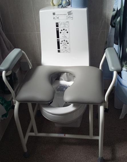 Freeway (Prism Medical) Bariatric Bench Aids Larger clients to achieve independent toileting Padded seat and