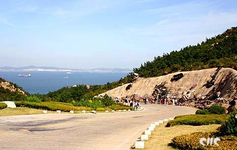 Area was ranked as one of the China''s Major Scenic Areas. The road starts from Haizhiyun Square at its east and ends at Heishijiao at its west, the whole length extends 42.5 km.