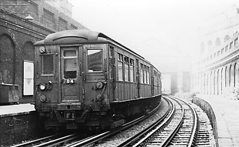 From 1936 to 1953, the shuttle service was provided by District H Stock, a collection of stock built between 1910 and 1914.