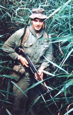 62 SLR Elephant Gun was another appealing factor. We thank 2 Troop Tunnel Rat Bob Ottery who provided us with the M-16 brochure, having kept it since he obtaining it incountry way back in 1970.