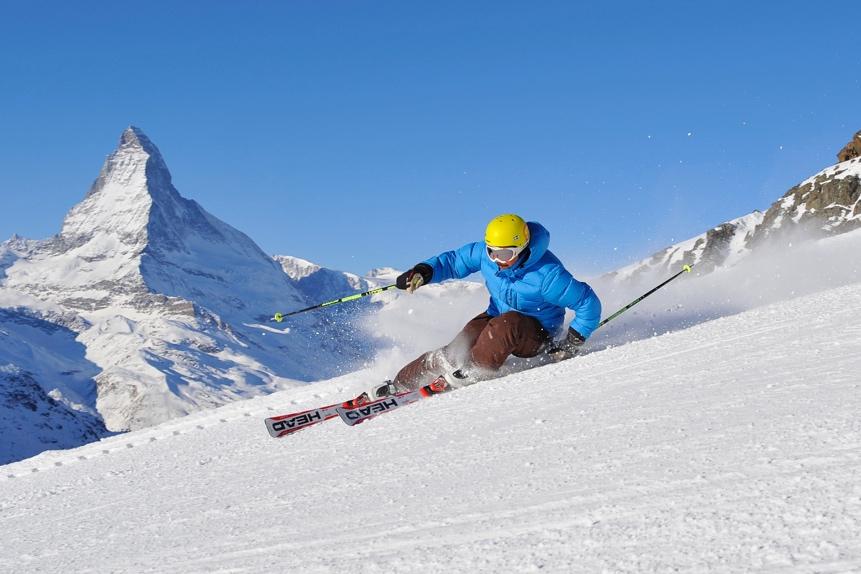 Courses can be booked with the following ski schools: Start at 09.30h or 12.30h CHF 200.- (1-3 persons/ + CHF 30.