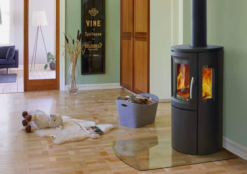 VARDE LYON VARDE LYON The VARDE Lyon s curved side glass makes it possible to see the fire from