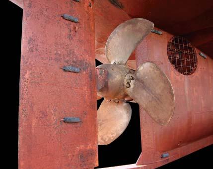 They repair Wärtsilä controllable pitch propellers (CPP), steerable thrusters, side thrusters and water jets; everything from the oil distribution box to the entire installation, as well as