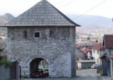 Polovinom XIII stoljeća na prostoru današnjeg Sarajeva formira se značajno upravno, trgovačko, saobraćajno i zanatsko sjedište župe Vrh Bosna, odnosno srednjovjekovne bosanske države.