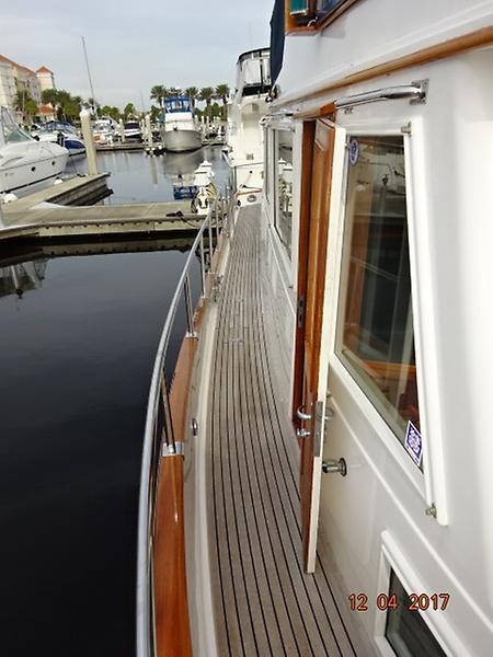 side deck1  port