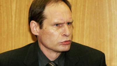 the freezer for future. 2. Armin Meiwes He advertised for his victim on an internet site.