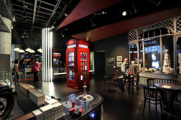 Museum of London The Museum of London documents the history of the