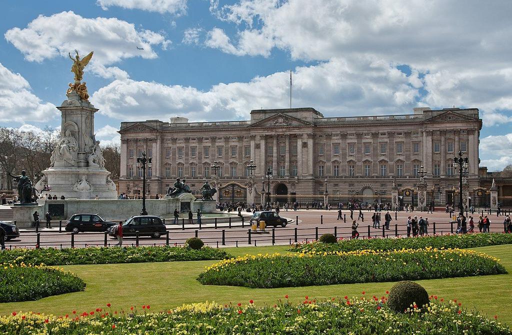 Buckingham palace Buckingham palace is the London residence and administrative headquarters of the monarch of the United