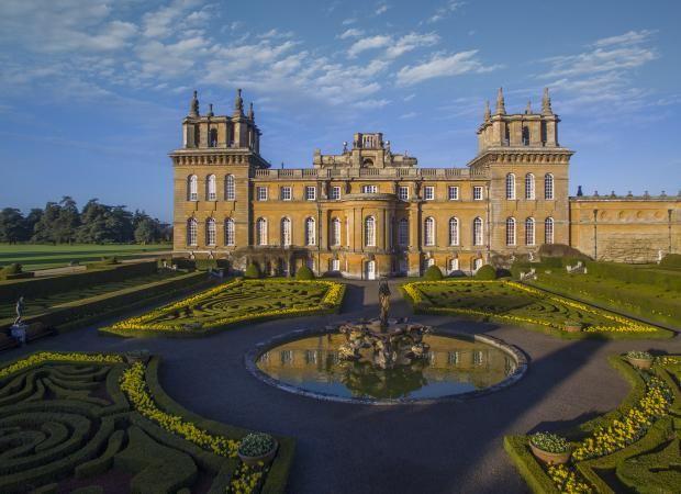 Blenheim palace Blenheim palace is a monumental English country house situated in the civil parish of Blenheim near Woodstock, Oxfordshire, United