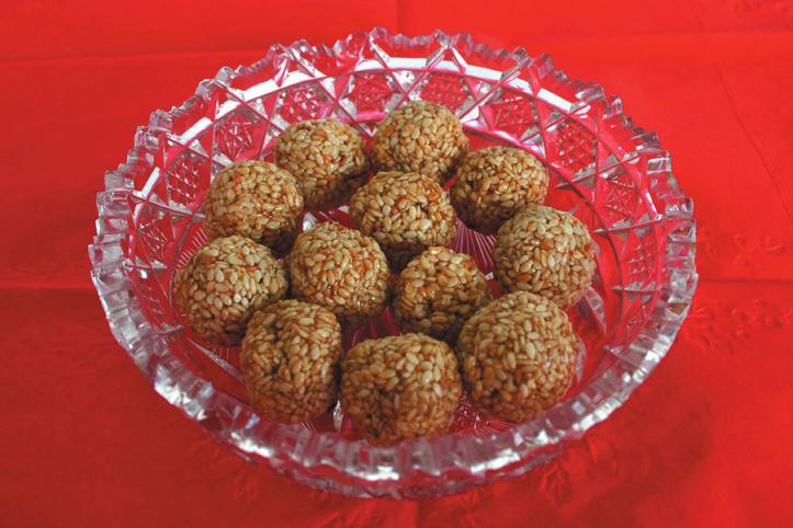 Cappings Volume 1, Issue 7 Page 5 Recipe of the Month Crunchy Sesame Seed Candies We followed this recipe step by step.