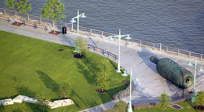 The project would draw on aspects of other new waterfront parks, such as the Hudson River Park, combining new community gathering spaces, outdoor leisure activities, dedicated paths for pedestrians