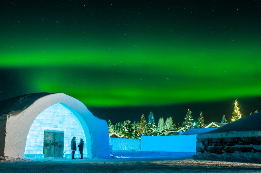 Art suites and deluxe art suites are housed in 365 Temporary ICEHOTEL (open Mid December End March) This hotel is rebuilt from blocks of ice harvested from the Torne river.