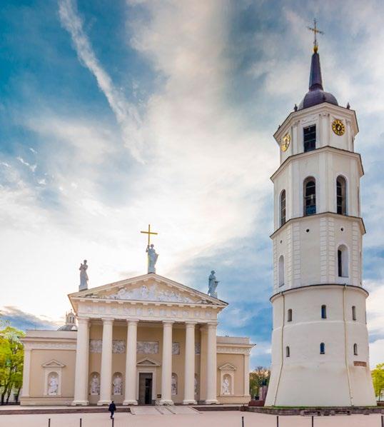 DAY 6 (MONDAY): VILNIUS-KLAIPEDA Vilnius is known for its more than 1.200 medieval buildings and 48 churches.