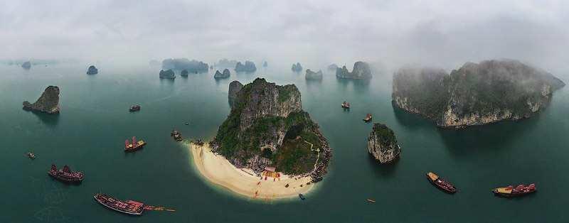 Page 8 Photo Feature Ha Long Bay, Vietnam Ha Long Bay (also "Halong Bay") is in northern