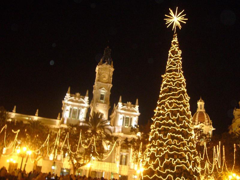 TRADITIONAL FESTIVALS The most celebrated festivity in Spain is Christmas (25 th - 31