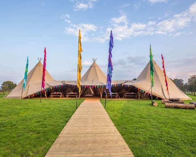 Big Hat The largest in our tipi range, the Big Hat, can be interlinked together to create a space for over 500 guests.