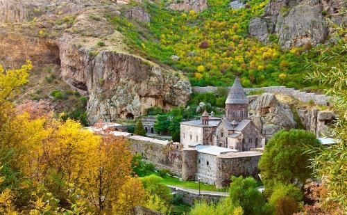 One of the most popular destinations in Armenia. Two must see places that every single tourist visits while in Armenia.