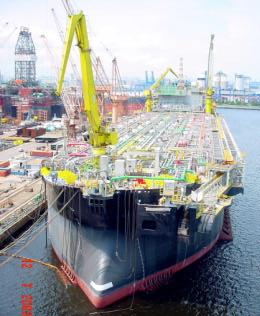 P-43 : Completion of Marine Conversion P-43 left the shipyard for Mauà Jurong (Brazil) on July 13, 2003 for topsides installation, integration and