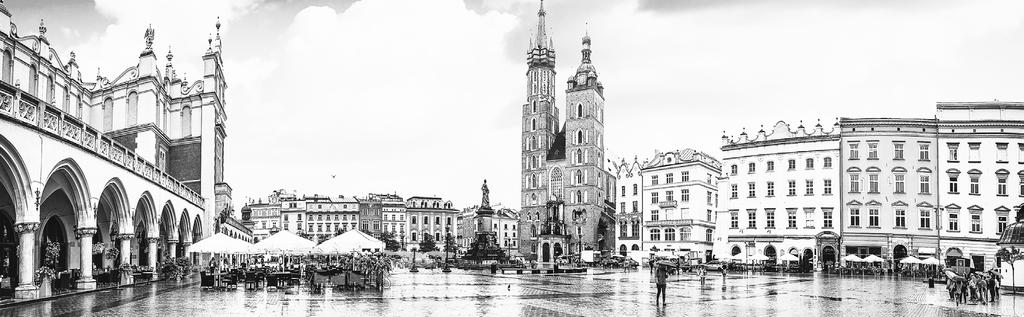 PLAN YOUR 3 DAYS IN KRAKOW choose your attraction on each day OPTION TOUR START NOTES PRICE PAGE OPTION 1 KRAKOW GRAND TOUR - SMALL GROUP WALKING TOUR 10:00 3,5 H 100 PLN 6 PAGE OPTION 2 WAWEL CASTLE