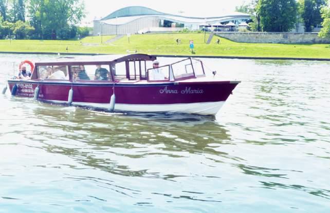 40 CRUISE ON THE VISTULA RIVER One-hour cruise on the Vistula River with an audio-guide in English Unforgettable and relaxing experience away from the crowds of the streets See the best views
