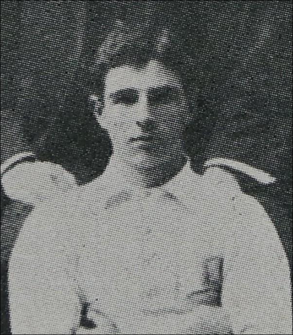 Early life Stan attended the Brisbane Grammar School February 1904-June 1907 and in addition to academic achievement, was prominent in sport.