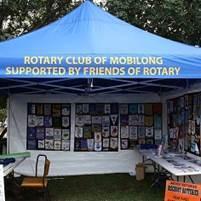 While passing through Murray Bridge, Max noted that the Rotary Club of Murray Bridge markets were very well advertised around the town via a number of businesses.