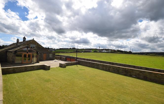 LOCATION Northowram is a sought after location which is close to the town centres of both Halifax and Brighouse.