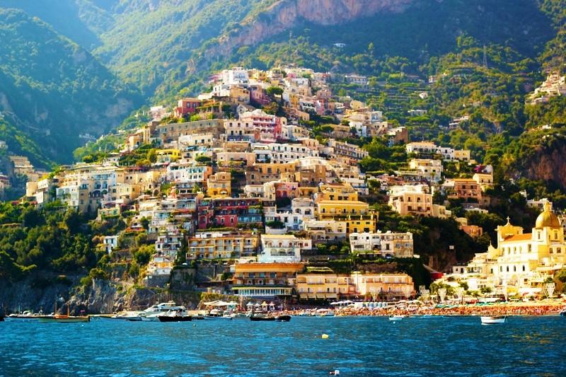 Breakfast at the hotel and private driver full day tour of the Amalfi Coast. Visit to Positano/Amalfi/ Ravello. Departure from your hotel. Private guide on board is optional.