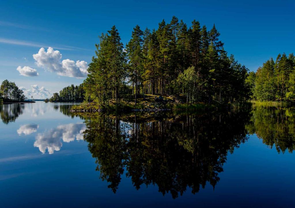 Lake Saimaa, Finska Jezero Saimaa je po površini četrto največje jezero v Evropi, kjer je več vode kot kopnega. Jezero ponuja mikavno okolje za letovanja in rekreativne aktivnosti.