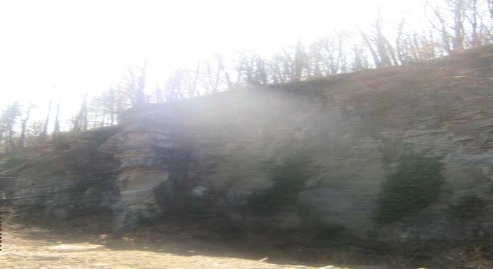 Slika 29: DO v občini Rogatec (kamnolom v Logu) Slika 30: Vris DO kamnolom v Logu v občini Rogatec na ortofoto posnetku Opuščena ţelezniška proga v Rogatcu, ki po kriterijih spada med