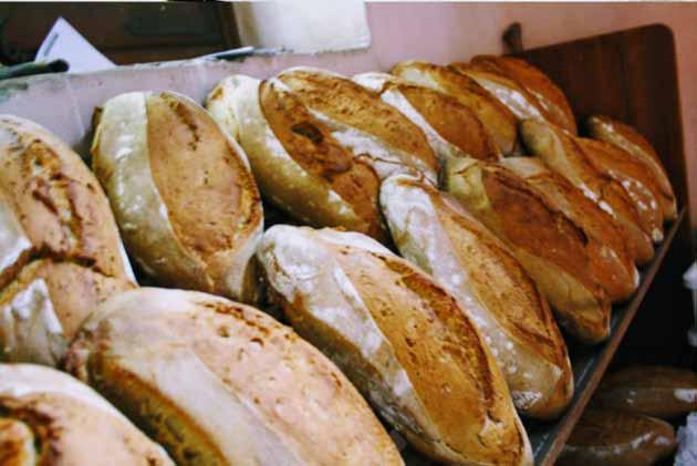 kruha z željo, da se krušna peč dodeli skupnostnim