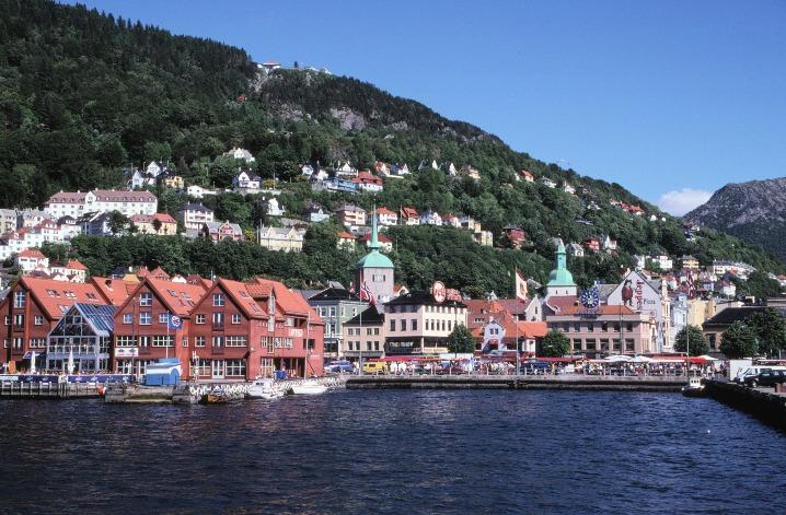 Bergen is Norway s second largest city, a UNESCO World Heritage Site, and is a major port situated at the West Coast and the Atlantic Ocean. The city offers world class experiences and culture.