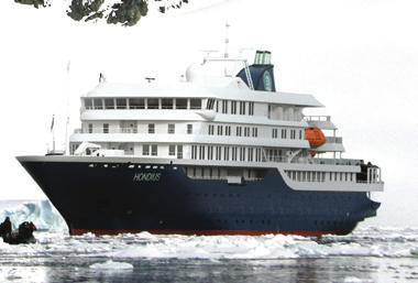 SULZER Average cruising speed: 10,5 knots Passengers: 116 in 53 cabins Crew, guides, doctor: