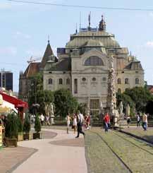 storočia sa mesto Košice stalo slobodným kráľovským mestom a zároveň aj z dôvodu svojej strategickej polohy na medzinárodných obchodných trasách do Poľska, jedným z vedúcich centier Uhorska.