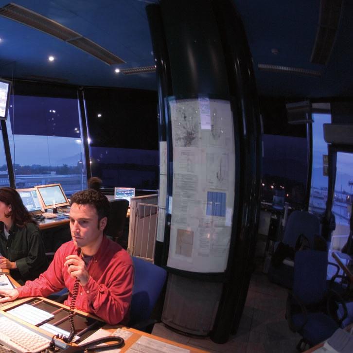 ENAV provides the service for air traffic control, not to mention other essential services for navigation in Italian skies and in national airports.
