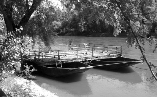 bregov reke Mure), z brodom, ki ohranja starodavni način prečkanja reke Mure, pa se bomo s prekmurskega brega prepeljali na drugi, prleški breg reke Mure.