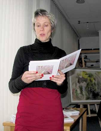 Lansko jesen se je na nas obrnila gospa Vanda Šega, ki že več kot 20 let piše pesmi in je doslej izdala 6 samostojnih pesniških zbirk.