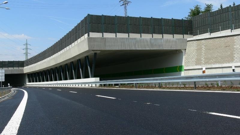 motorway D8, CZE Galéria, cesta I/14,