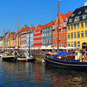 1 of 8 20/10/2015 11:44 Print Email Close Northern Capitals 10 Day Tour from Copenhagen to Helsinki Vacation Overview From the vibrant cities to the gorgeous scenery, this Northern Europe tour visits