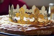 Zvyky Traja králi vo Francúzsku Každodenný život Francúzov, ich tradície a ročné obdobia sa odrážajú vo výkladoch pekární a cukrárni boulangerie-patisseries.